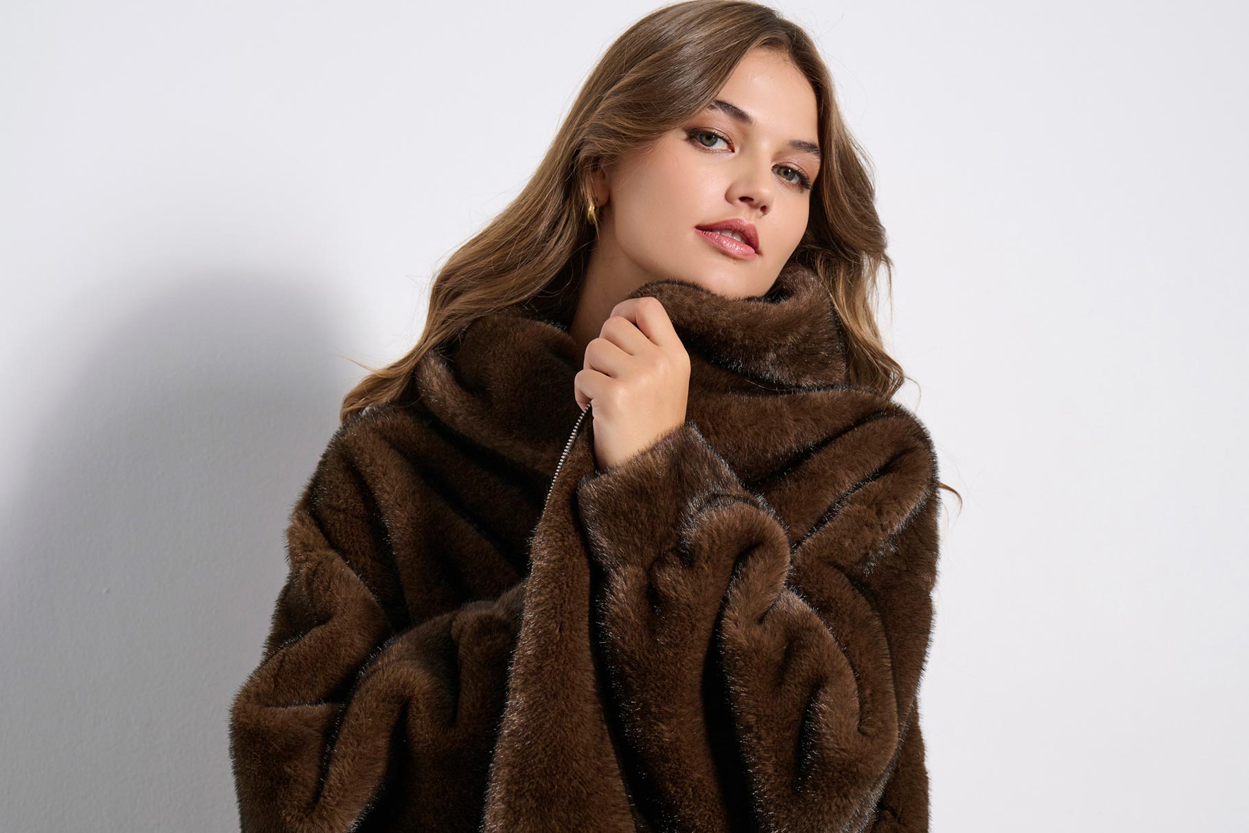 ΣΥΝΘΕΤΙΚΗ ΓΟΥΝΑ 2225502 BROWN